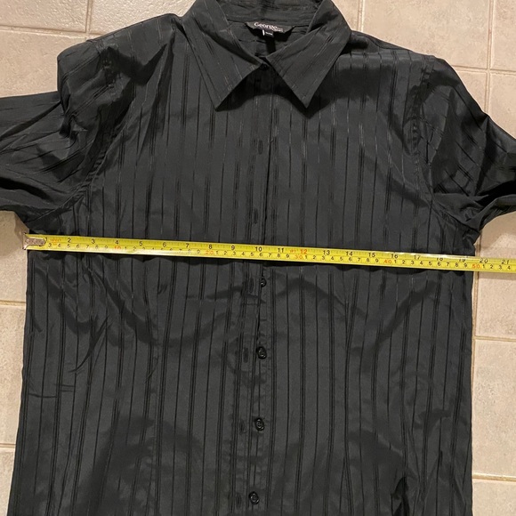 🌷3/$25🌷 Shadow stripe shirt - Picture 2 of 6